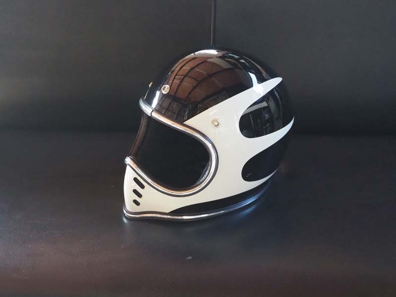 ヘルメットの塗装事例3