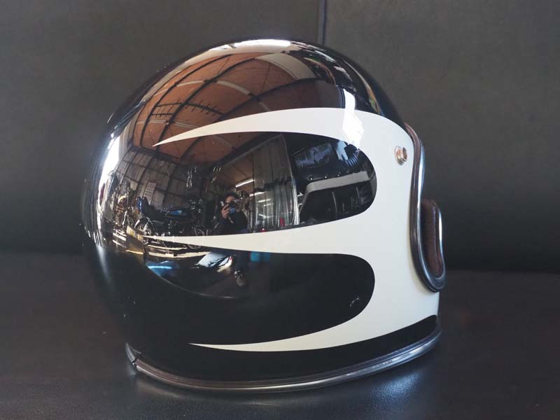ヘルメットの塗装事例3